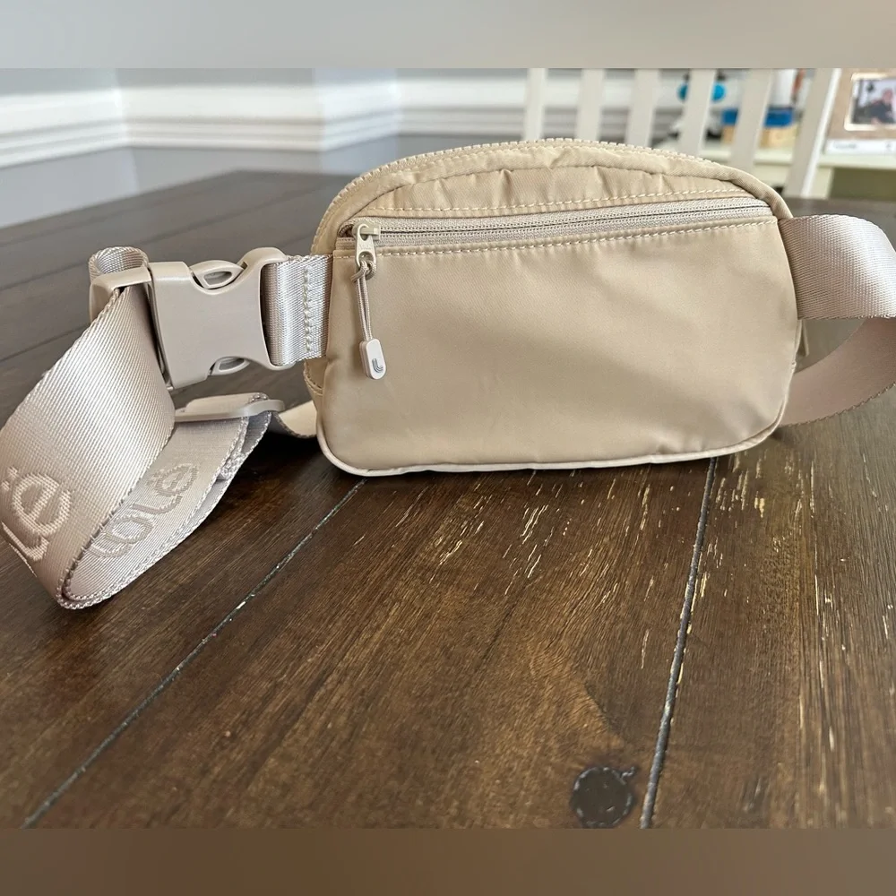 Lole waist pack - Picture 2 of 14